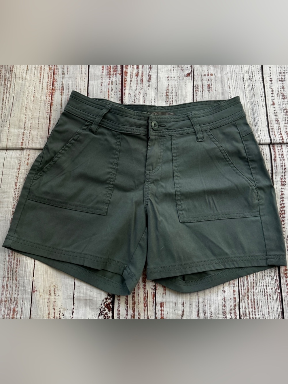 Prana Sage Green Stretch Hiking Travel Shorts Size 2